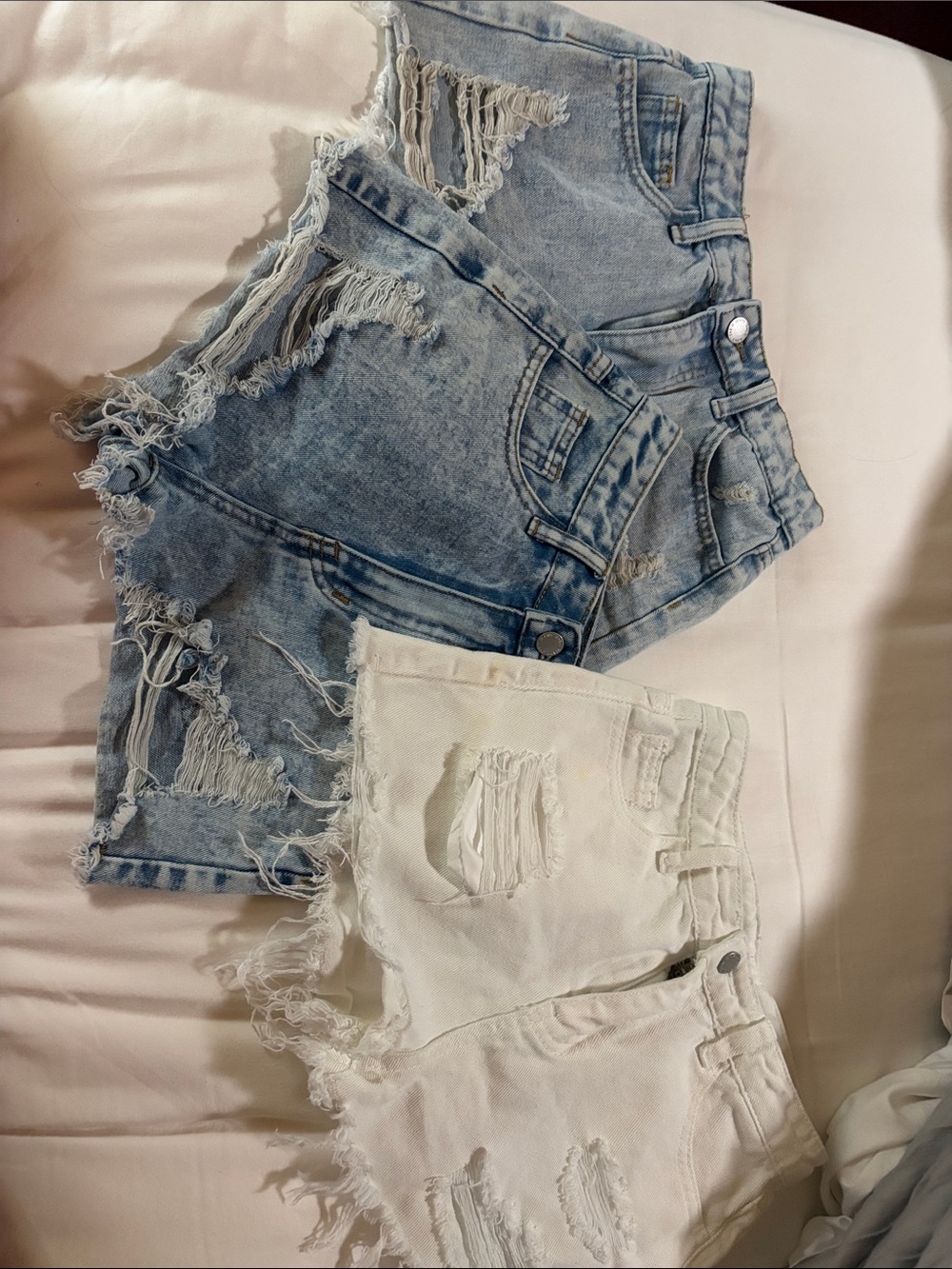 SHEIN Ripped Denim Shorts Set — Light Blue & White Size 10-11